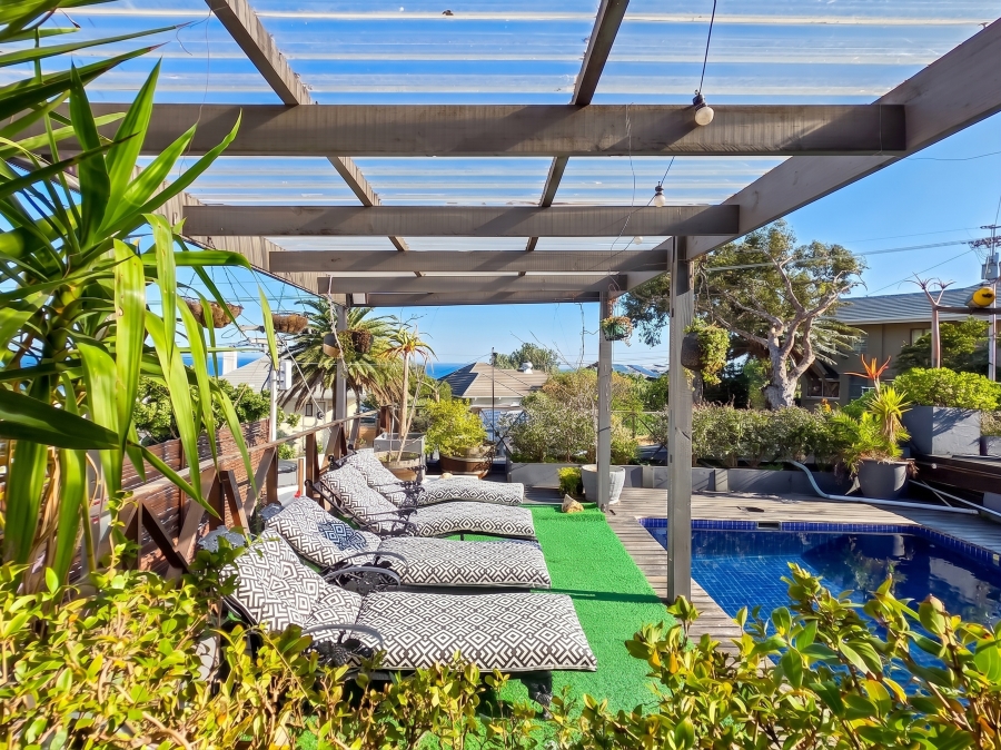 12 Bedroom Property for Sale in Camps Bay Western Cape